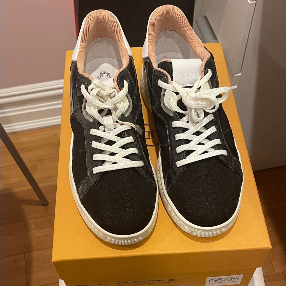 Tod's Black and Cream Woman’s Sneakers